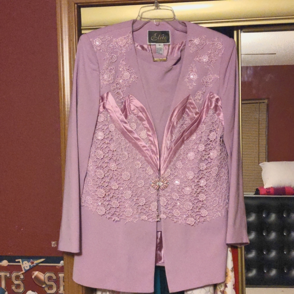 Elite Champagne Ladies Dress Suit